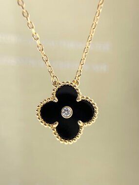 Van Cleef & Arpels Necklaces